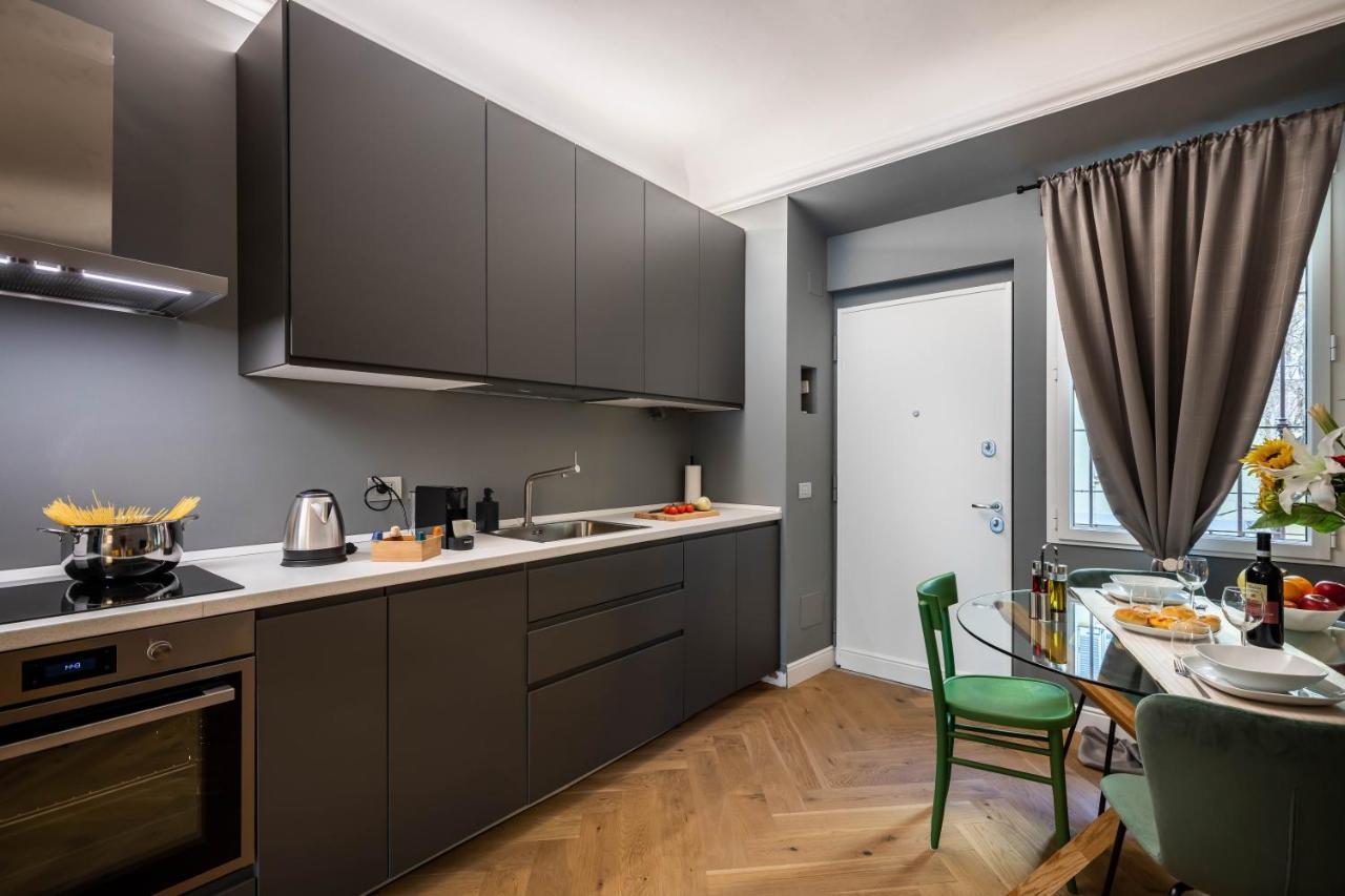 Lovely - Duomo - Lin Airport Apartamento *
